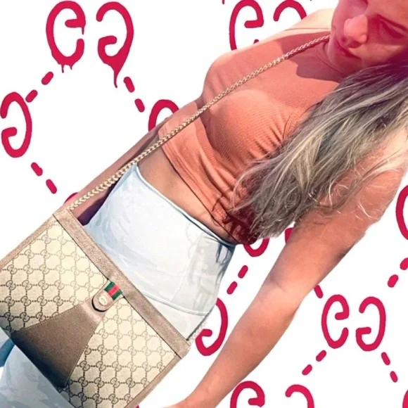 Gucci Supreme GG Monogram Accessory Collection Clutch Crossbody Bag - Picture 1 of 14